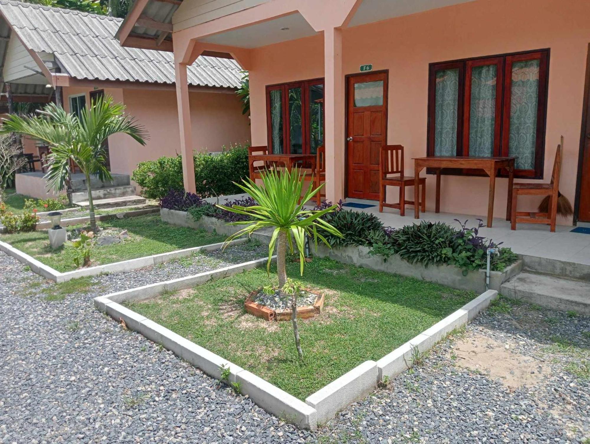Scandinavian Beach Resort Ко-Ланта Екстер'єр фото